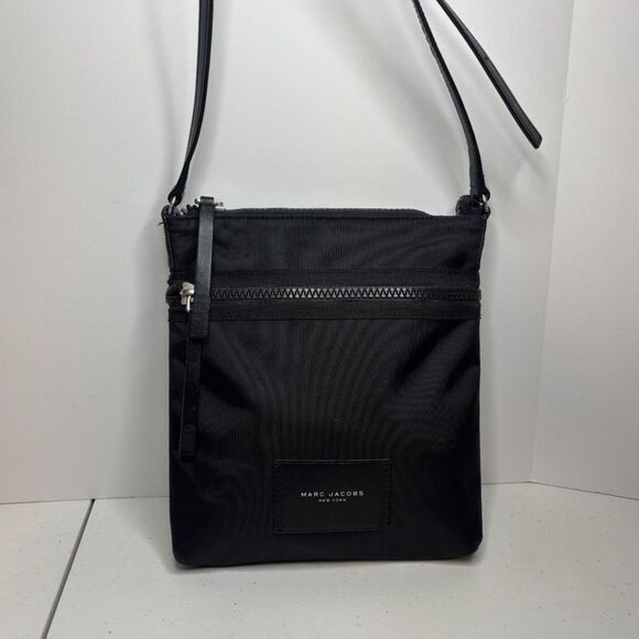 Marc Jacobs Nylon Leather Crossbody Bag Black  Zip Adjustable Womens Designer - Picture 1 of 11